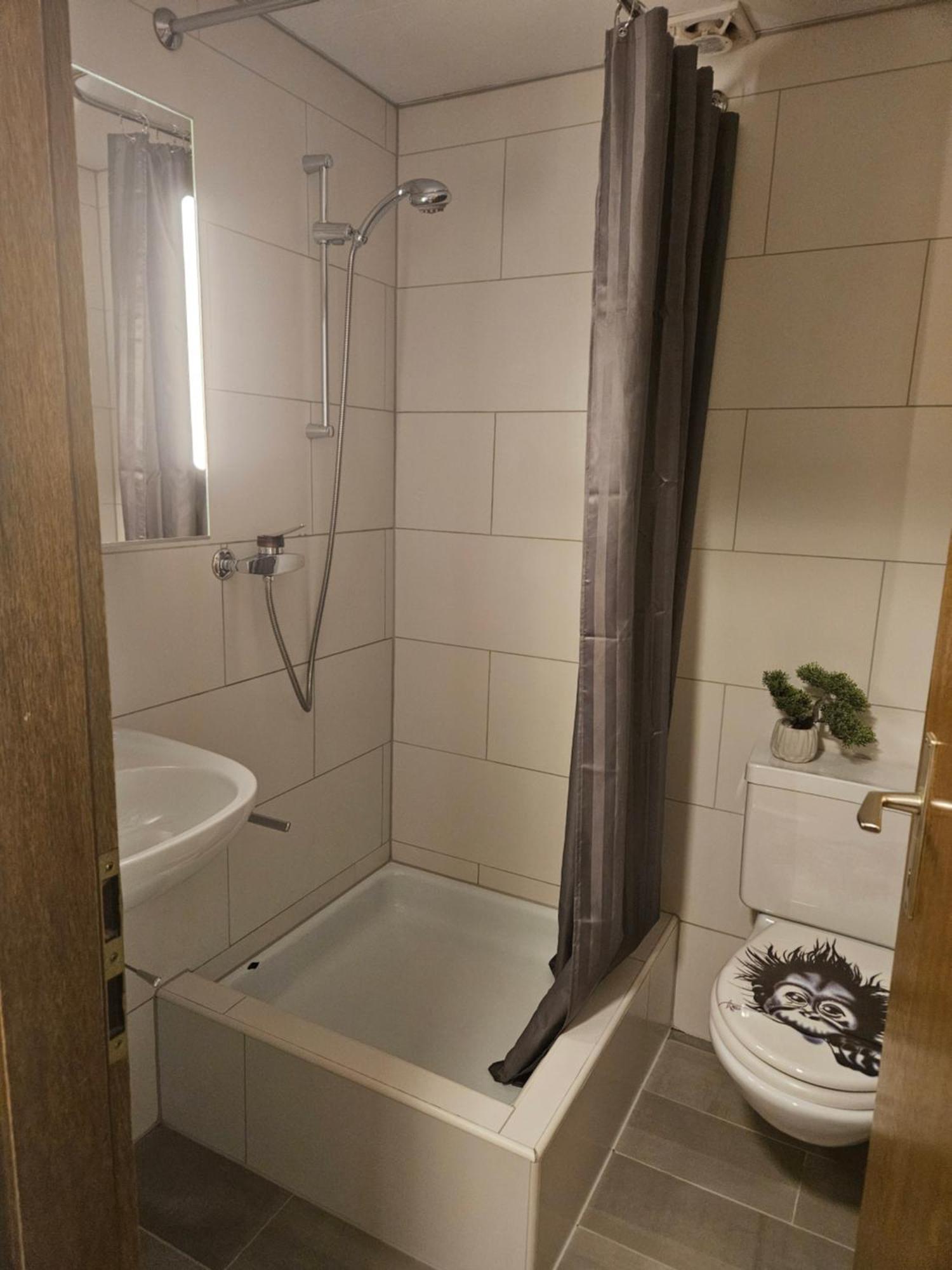 Walter Apartment